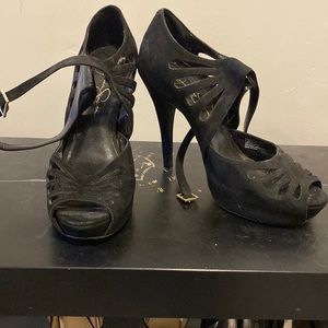 Jessica Simpson heels.